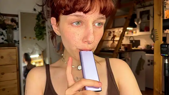 LeelooYolo online show from June 2026 08:57:02 PM