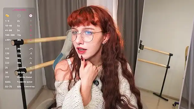 LeelooYolo online show from November 2025 03:33:02 PM