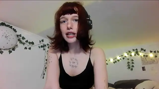 LeelooYolo online show from April 2026 12:06:02 AM