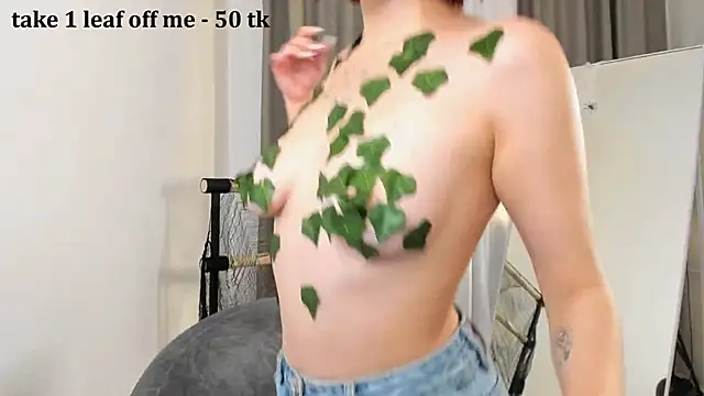 LeelooYolo online show from October 2025 03:41:01 PM