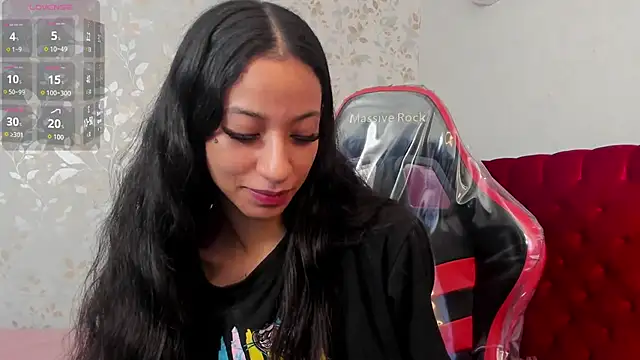 Snapshot of MegannBabby chatting on December 2025 08:25:02 PM MegannBabby online show from December 2025 08:25:02 PM