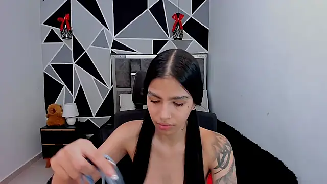 valeria-duarte online show from March 2026 07:51:01 PM