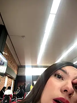 Katie rawwww online show from November 2025 01:03:02 PM