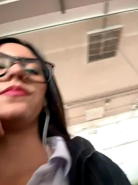 Katie rawwww online show from October 2025 03:11:01 PM