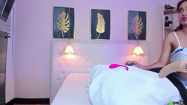 Snapshot of Cinnamon_Star chatting on September 2025 12:22:02 PM Cinnamon Star online show from September 2025 12:22:02 PM