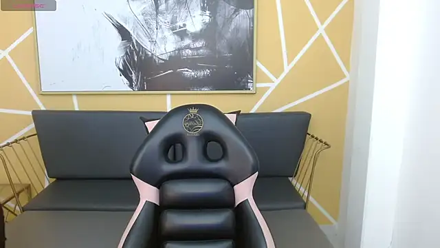 Snapshot of olivia_russo_ chatting on January 2026 08:03:01 PM olivia russo online show from January 2026 08:03:01 PM