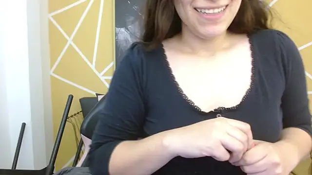 Snapshot of olivia_russo_ chatting on April 2026 10:12:01 PM olivia russo online show from April 2026 10:12:01 PM