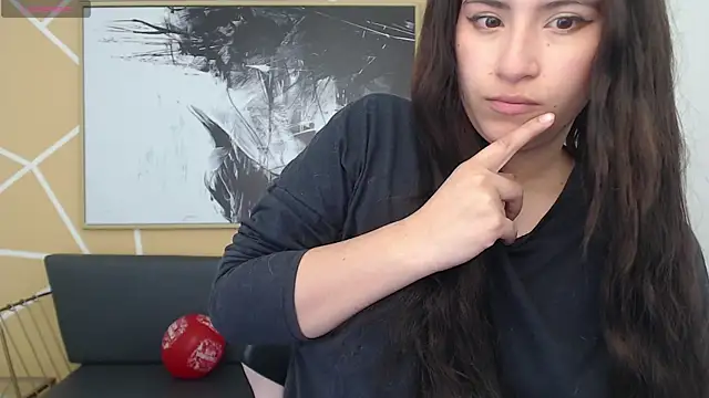 Snapshot of olivia_russo_ chatting on December 2025 08:02:02 PM olivia russo online show from December 2025 08:02:02 PM