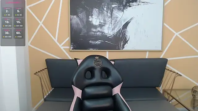 olivia russo  online show from November 2025 08:09:01 PM