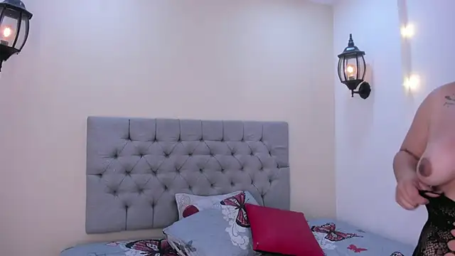 SophieBigass online show from October 2025 07:48:02 PM
