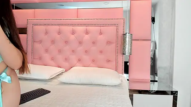 LiliCarterm online show from January 2026 08:04:01 PM