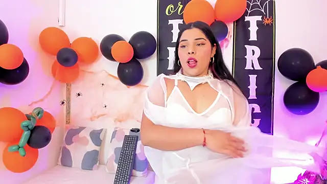 yunna7 online show from October 2025 11:18:01 AM