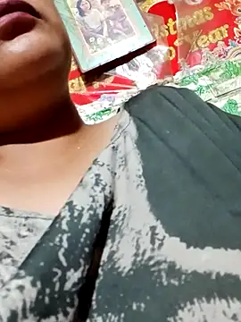 yuana25 online show from February 2026 01:00:01 PM