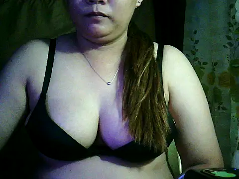 yuana25 online show from October 2025 11:22:01 AM