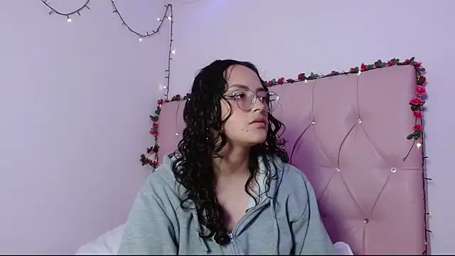 Snapshot of manumeow1 chatting on December 2025 10:15:02 PM manumeow1 online show from December 2025 10:15:02 PM