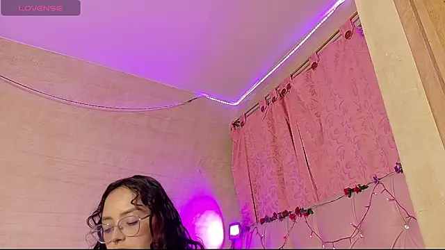 manumeow1 online show from May 2026 12:19:01 AM