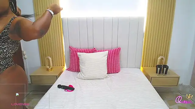 Snapshot of WildScarlet chatting on March 2026 01:06:02 PM WildScarlet online show from March 2026 01:06:02 PM