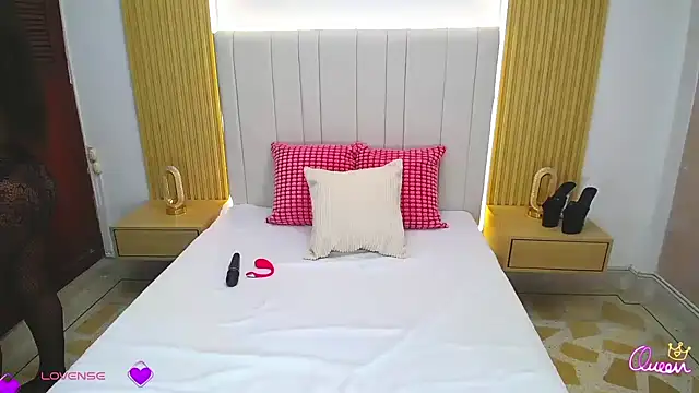 Snapshot of WildScarlet chatting on March 2026 01:17:01 PM WildScarlet online show from March 2026 01:17:01 PM