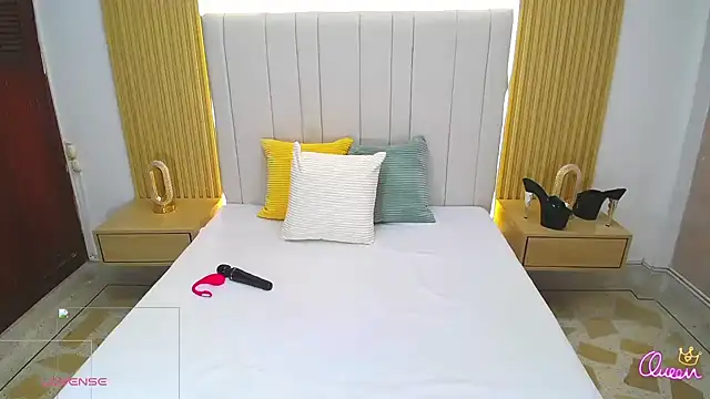 Snapshot of WildScarlet chatting on February 2026 01:11:02 PM WildScarlet online show from February 2026 01:11:02 PM