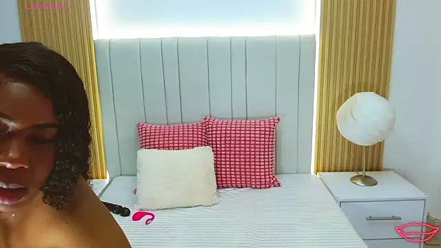 WildScarlet online show from September 2025 12:55:01 PM