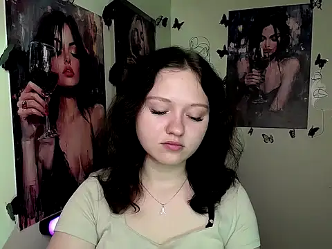 Snapshot of LadyAlice_ chatting on September 2025 06:09:02 AM LadyAlice online show from September 2025 06:09:02 AM