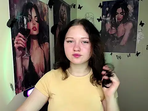 Snapshot of LadyAlice_ chatting on September 2025 06:09:01 AM LadyAlice online show from September 2025 06:09:01 AM