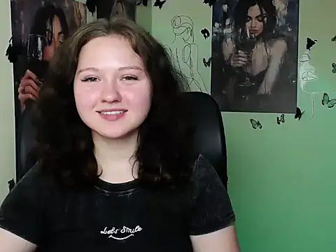 Snapshot of LadyAlice_ chatting on June 2026 06:18:02 AM LadyAlice online show from June 2026 06:18:02 AM