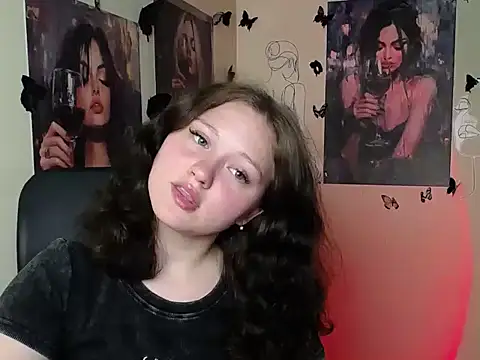 Snapshot of LadyAlice_ chatting on June 2026 06:30:02 PM LadyAlice online show from June 2026 06:30:02 PM