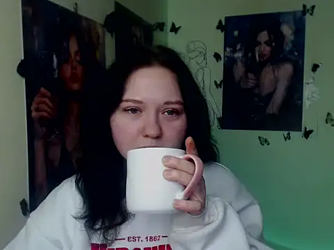 LadyAlice  online show from February 2026 07:18:01 AM