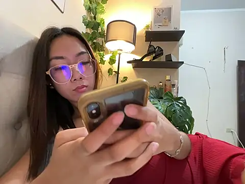 Sluttgwen69 online show from February 2026 04:14:01 PM