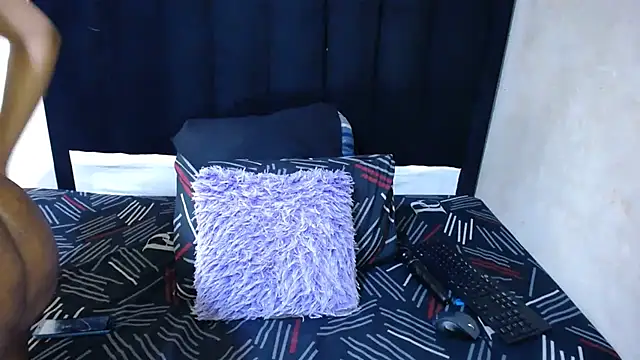 GoldenBigAssCurvy online show from December 2025 09:28:01 PM