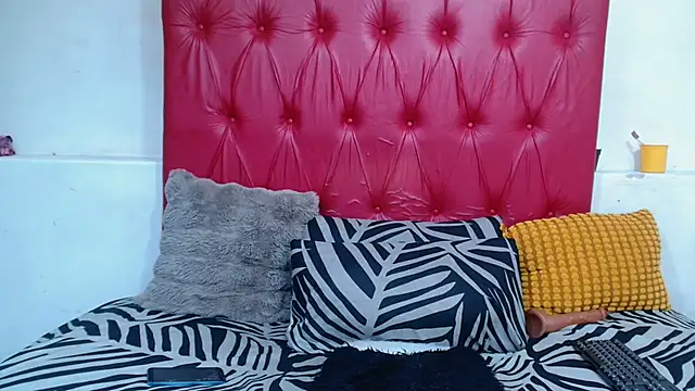 GoldenBigAssCurvy online show from April 2026 12:45:01 AM