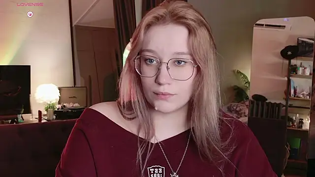 Morvelyn online show from June 2026 08:25:01 PM