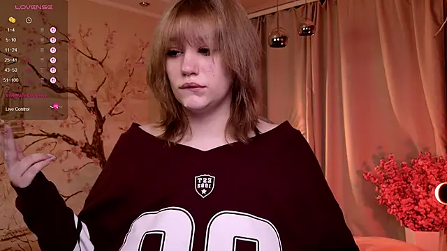 Morvelyn online show from November 2025 12:38:01 PM