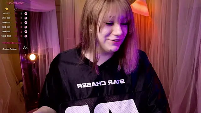 Morvelyn online show from November 2025 10:03:01 PM