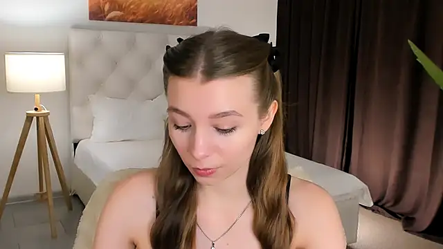 Snapshot of JulieDaniel chatting on October 2025 08:13:01 AM JulieDaniel online show from October 2025 08:13:01 AM