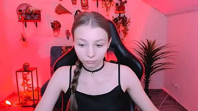 JulieDaniel online show from April 2026 08:16:01 AM
