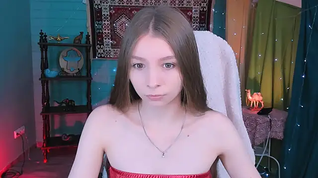 Snapshot of JulieDaniel chatting on June 2026 08:03:01 AM JulieDaniel online show from June 2026 08:03:01 AM