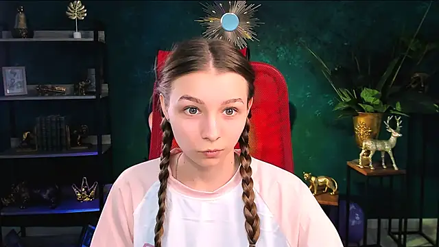 Snapshot of JulieDaniel chatting on November 2025 08:41:01 AM JulieDaniel online show from November 2025 08:41:01 AM