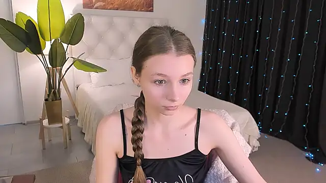 JulieDaniel online show from April 2026 04:17:01 AM