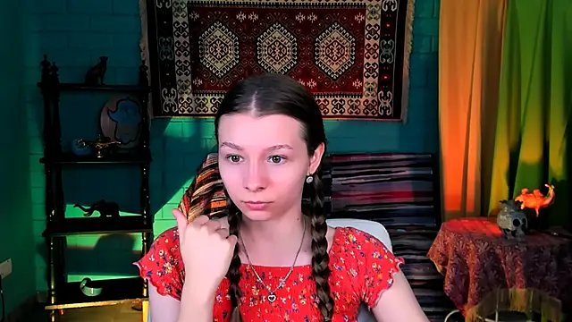 Snapshot of JulieDaniel chatting on November 2025 04:13:01 AM JulieDaniel online show from November 2025 04:13:01 AM