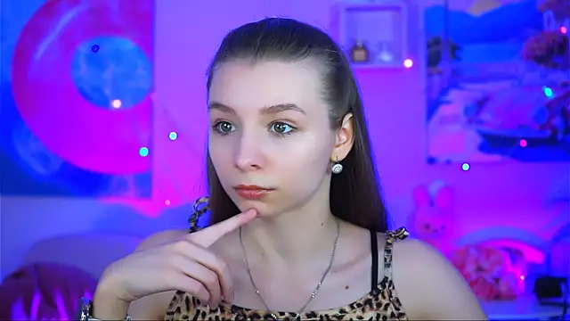 Snapshot of JulieDaniel chatting on October 2025 08:24:02 AM JulieDaniel online show from October 2025 08:24:02 AM