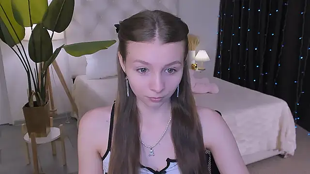 JulieDaniel online show from March 2026 08:18:01 AM