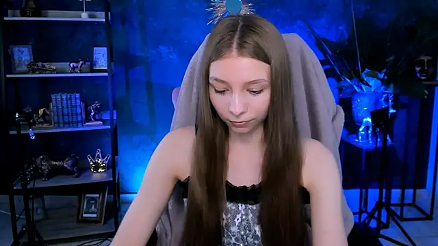 Snapshot of JulieDaniel chatting on June 2026 04:11:02 AM JulieDaniel online show from June 2026 04:11:02 AM