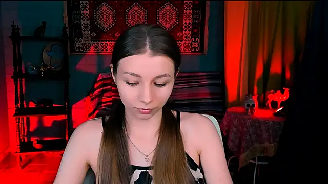 Snapshot of JulieDaniel chatting on December 2025 04:22:02 AM JulieDaniel online show from December 2025 04:22:02 AM