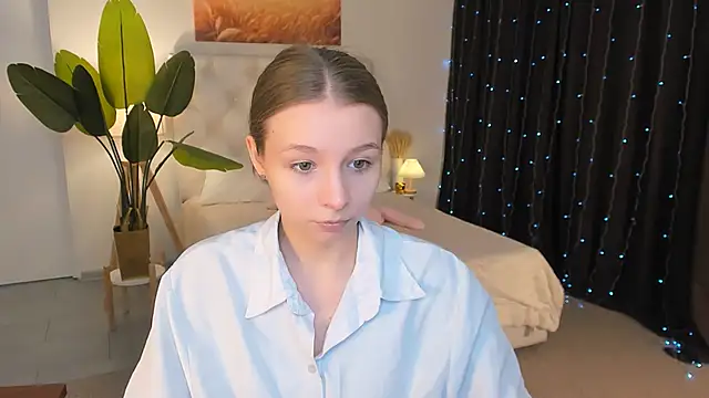 JulieDaniel online show from April 2026 08:10:01 AM