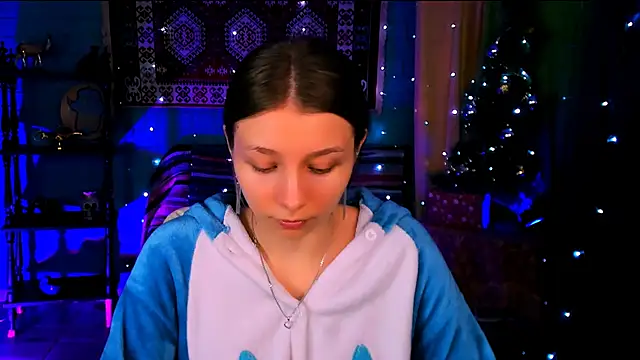 JulieDaniel online show from December 2025 08:25:02 AM