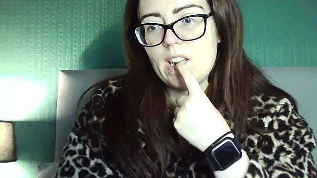 Curvy-BellaX online show from October 2025 02:43:02 PM