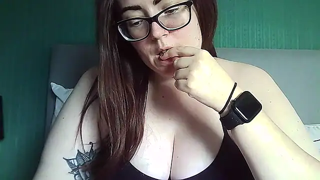 Curvy-BellaX online show from October 2025 12:28:01 PM