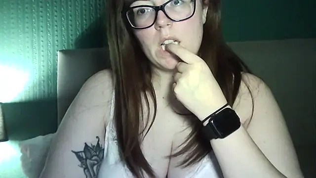 Curvy-BellaX online show from October 2025 06:53:02 PM